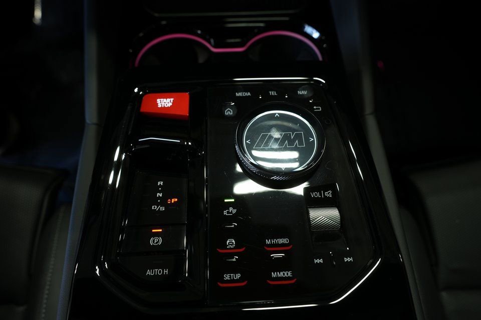 Used 2025 BMW M5 Touring image 37