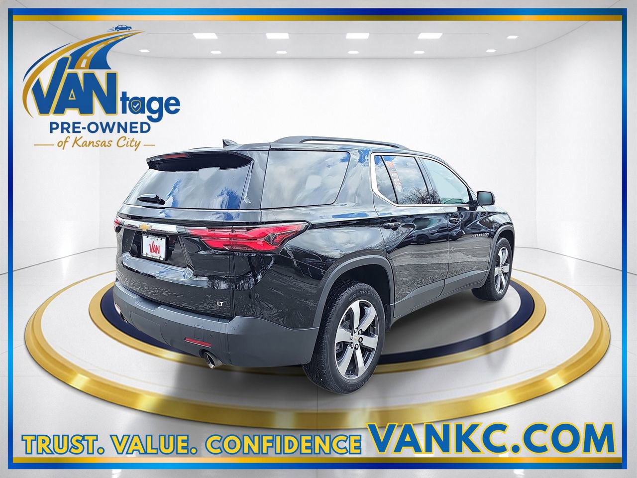Used 2022 Chevrolet Traverse LT w/ LT Premium Package image 6