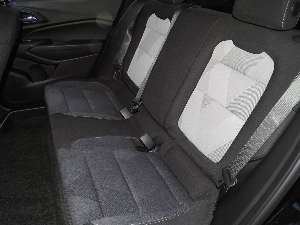 Certified 2024 Chevrolet Trax LS w/ LS Convenience Package image 20