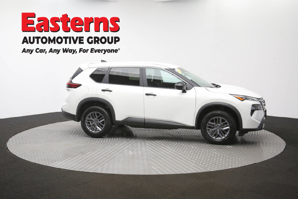 Used 2024 Nissan Rogue S AWD/4WD image 44