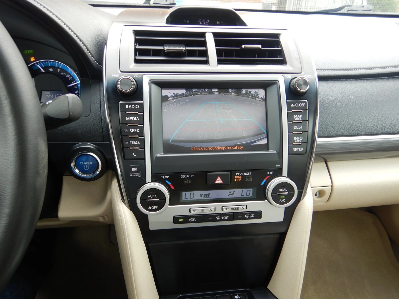 Used 2012 Toyota Camry XLE w/ Leather Pkg FWD image 18