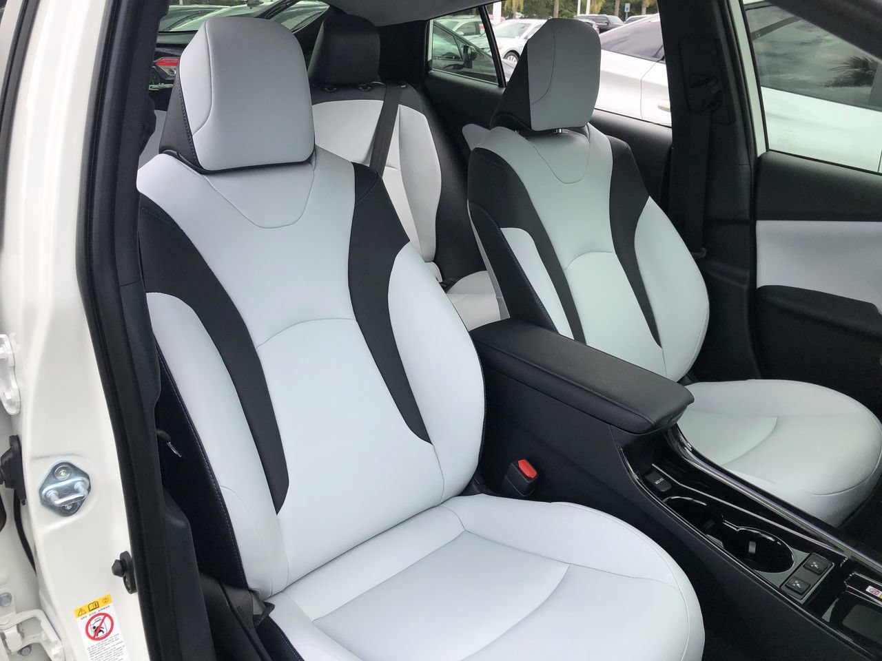 Used 2020 Toyota Prius Limited FWD image 41