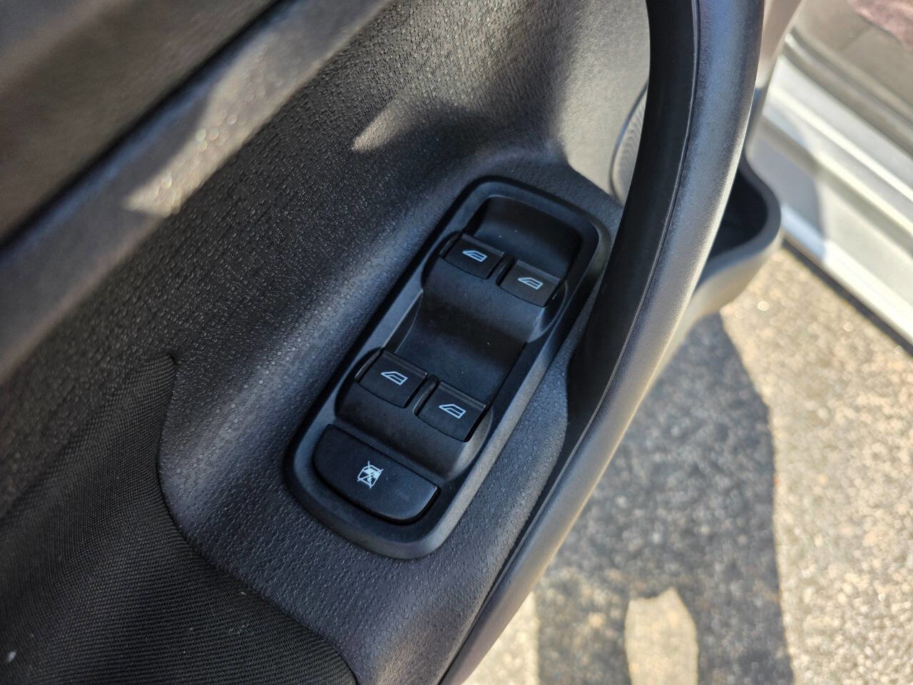 Used 2017 Ford Fiesta SE image 10