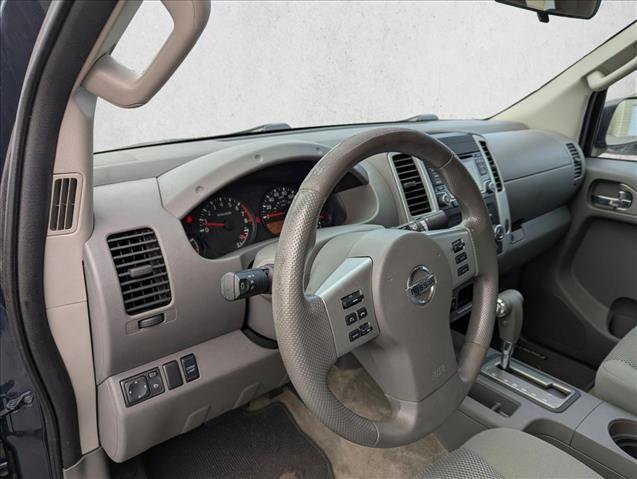 Used 2015 Nissan Frontier SV RWD image 12