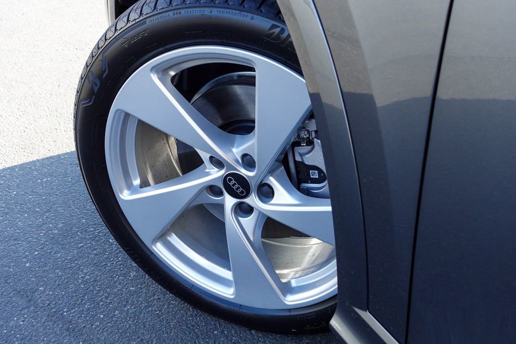 New 2025 Audi Q5 Premium Plus image 12