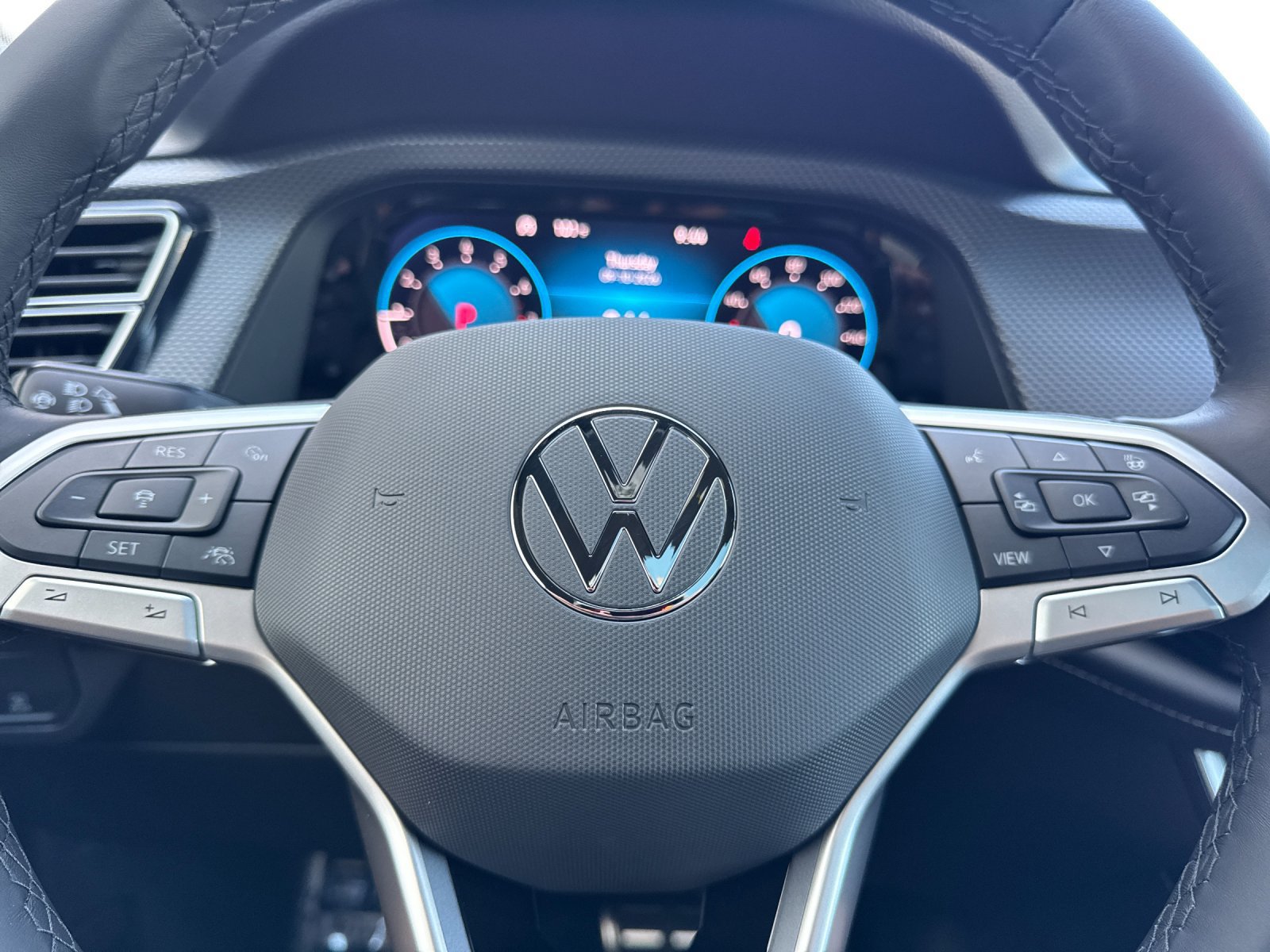 New 2026 Volkswagen Atlas Cross Sport SEL Premium R-Line AWD/4WD image 23