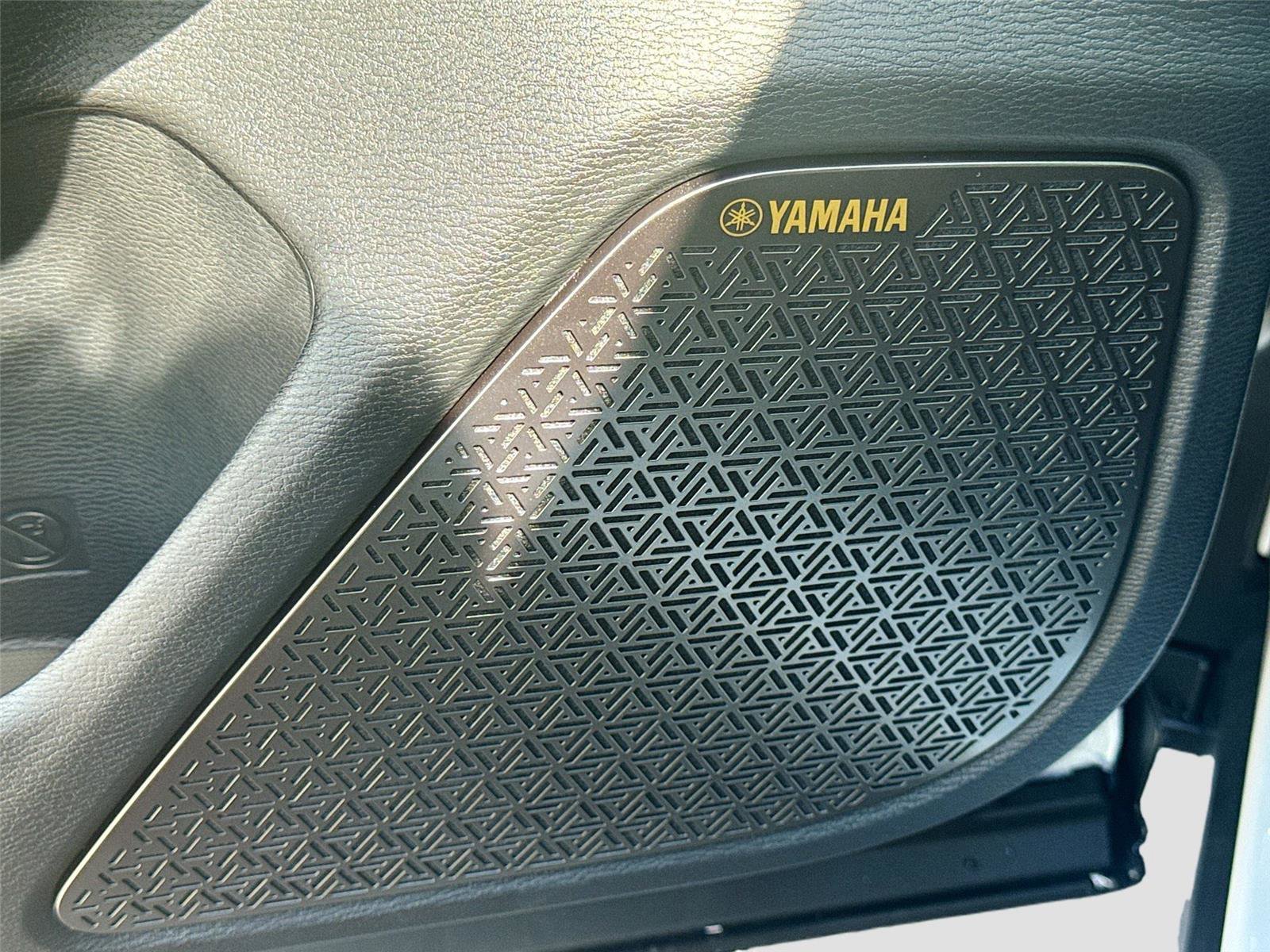 New 2025 Mitsubishi Outlander SE image 19
