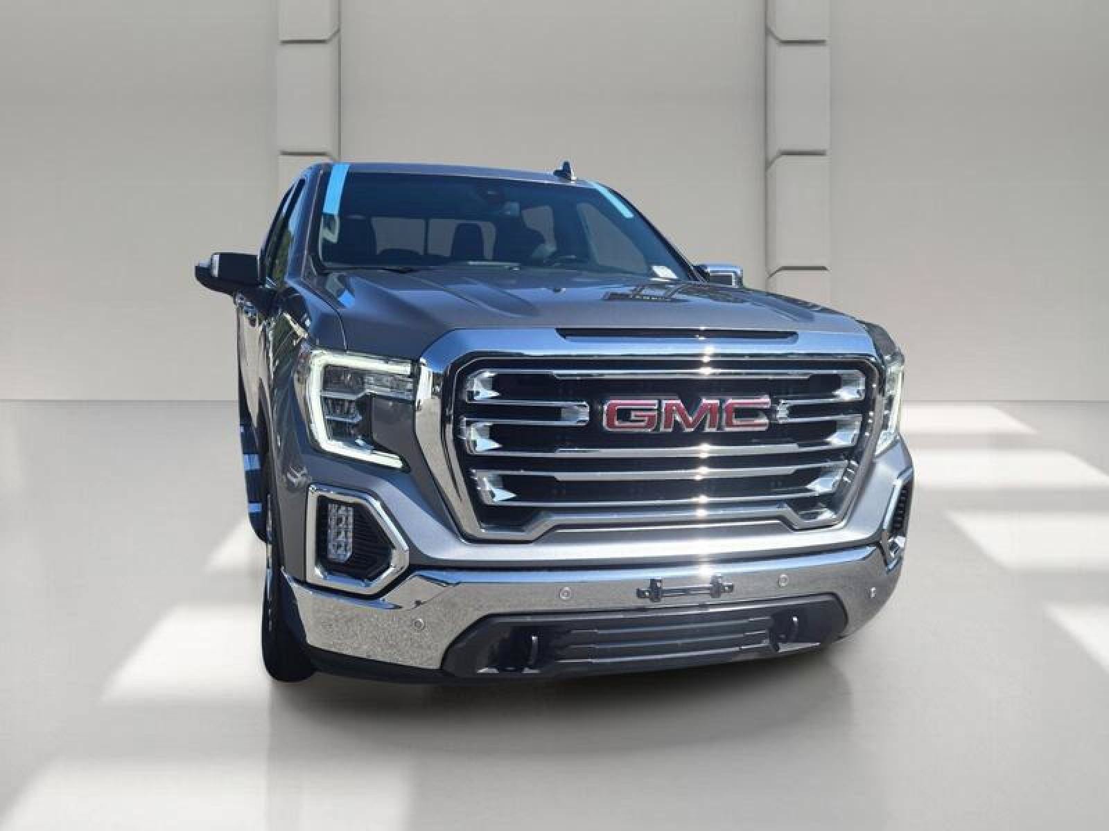 Used 2022 GMC Sierra 1500 SLT w/ SLT Premium Plus Package AWD/4WD image 3