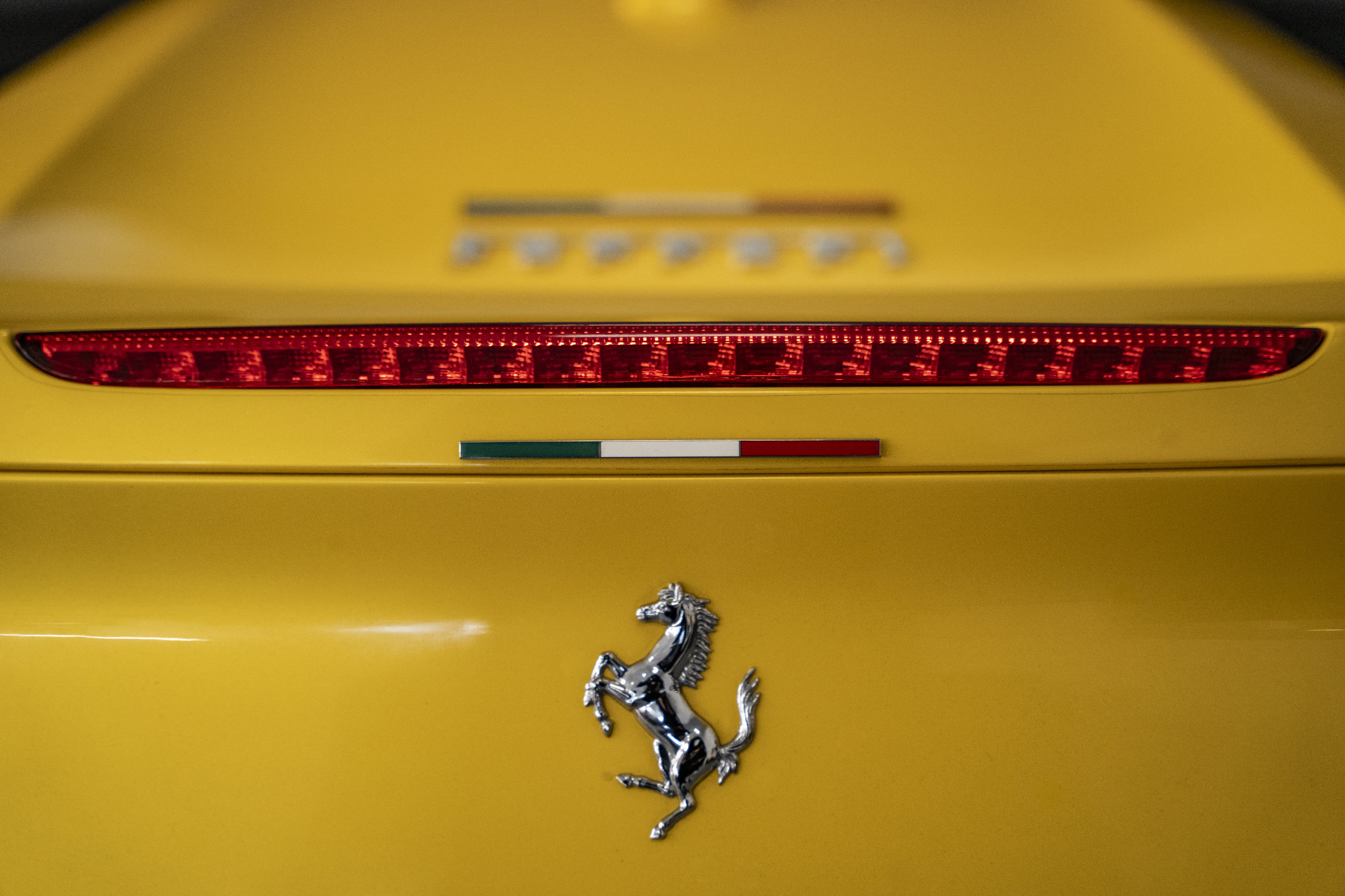 Used 2018 Ferrari 488 Spider RWD image 21