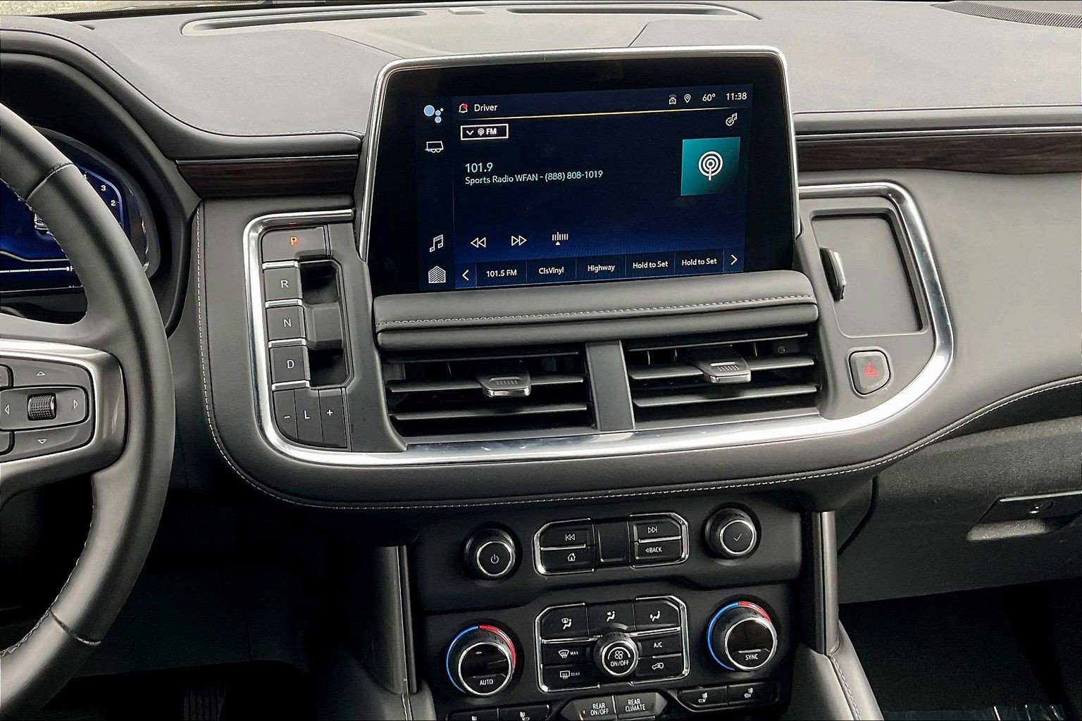 Used 2024 Chevrolet Tahoe Z71 w/ Luxury Package image 6