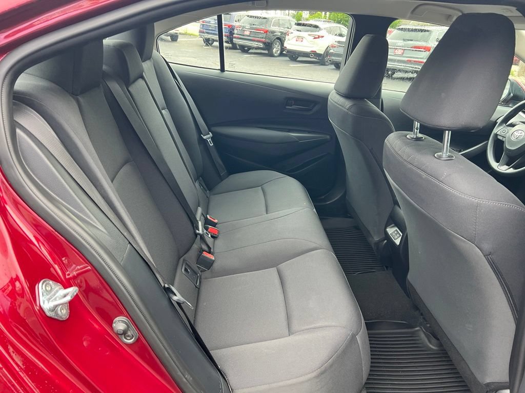 Used 2025 Toyota Corolla LE FWD image 21