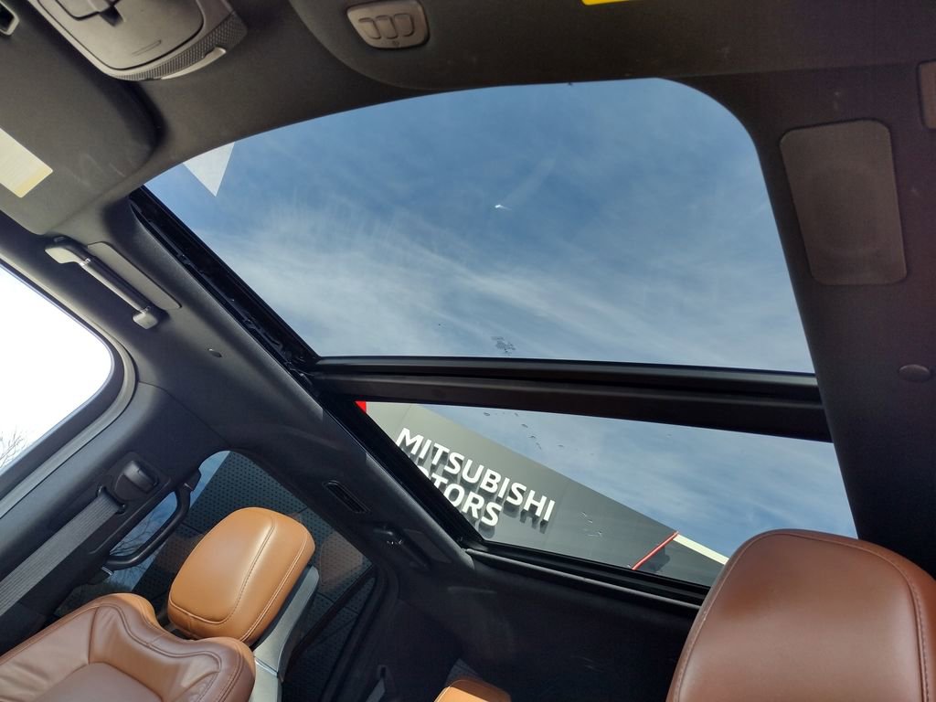 Used 2022 Lincoln Navigator Reserve image 5