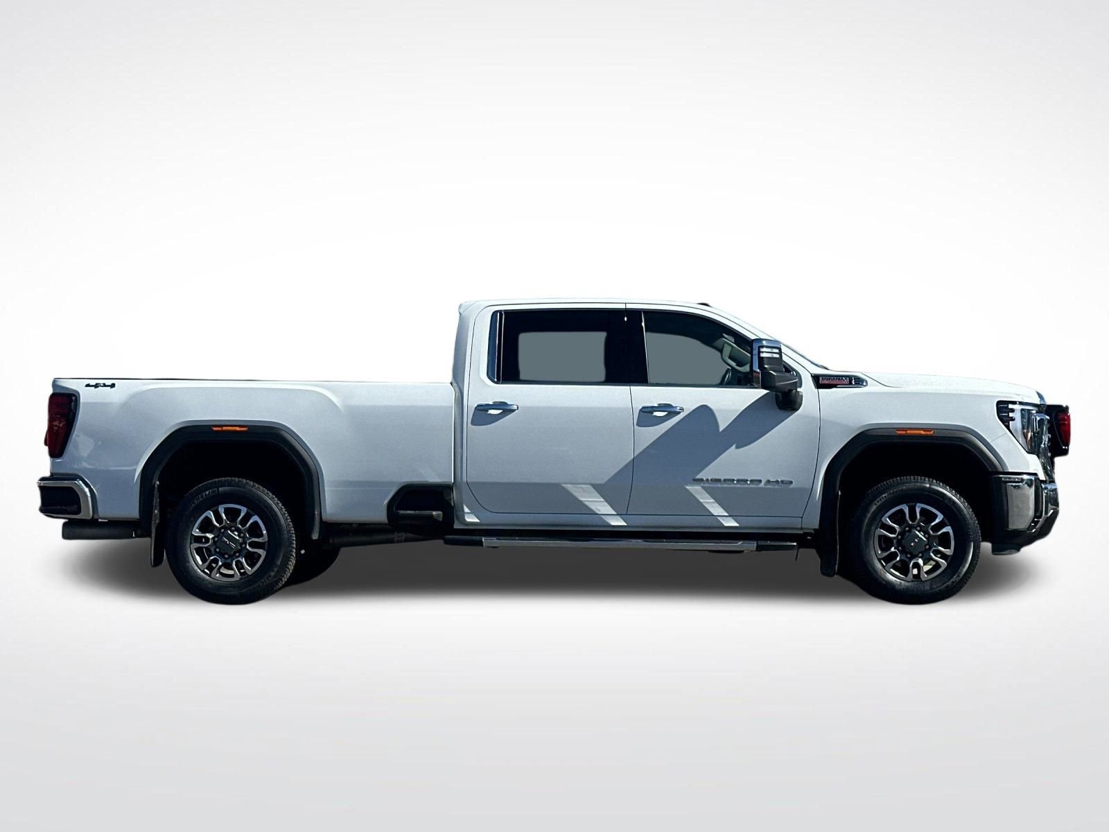 Used 2024 GMC Sierra 3500 SLT w/ SLT Convenience Package AWD/4WD image 2