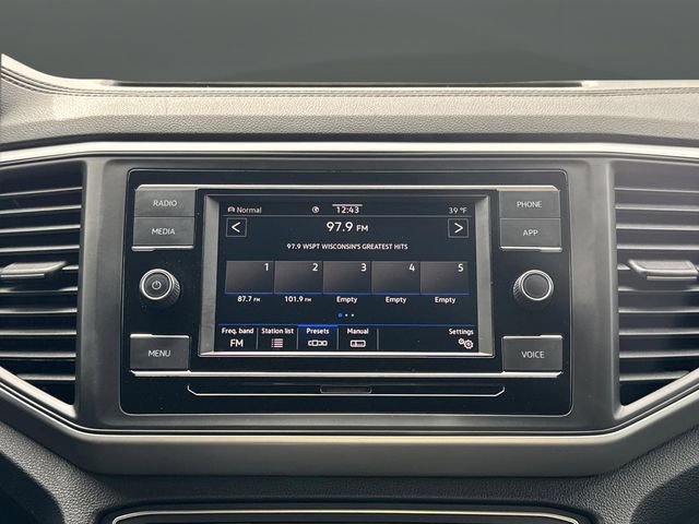 Used 2022 Volkswagen Atlas Cross Sport SE image 17