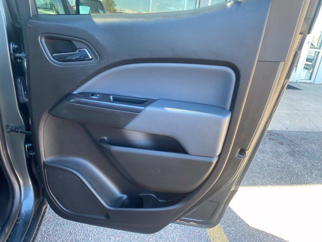 Used 2017 Chevrolet Colorado Z71 AWD/4WD image 12
