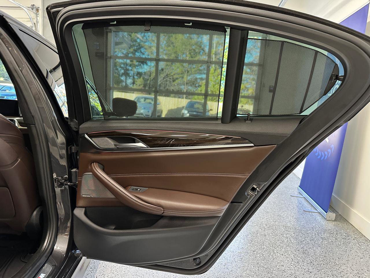 Used 2018 BMW M550i xDrive AWD/4WD image 32