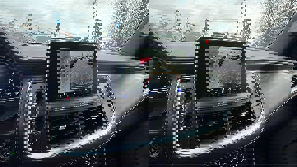 Certified 2023 Chevrolet Suburban LT w/ Luxury Package image 34