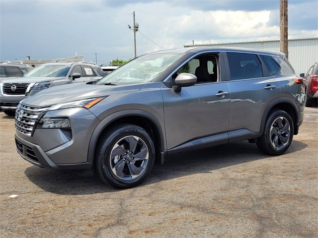 New 2025 Nissan Rogue SV image 3