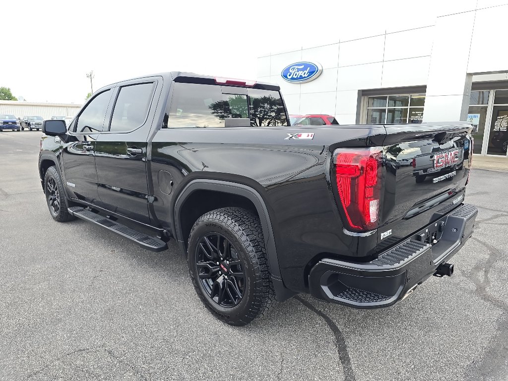 Used 2025 GMC Sierra 1500 Elevation w/ Elevation Premium Package AWD/4WD image 8