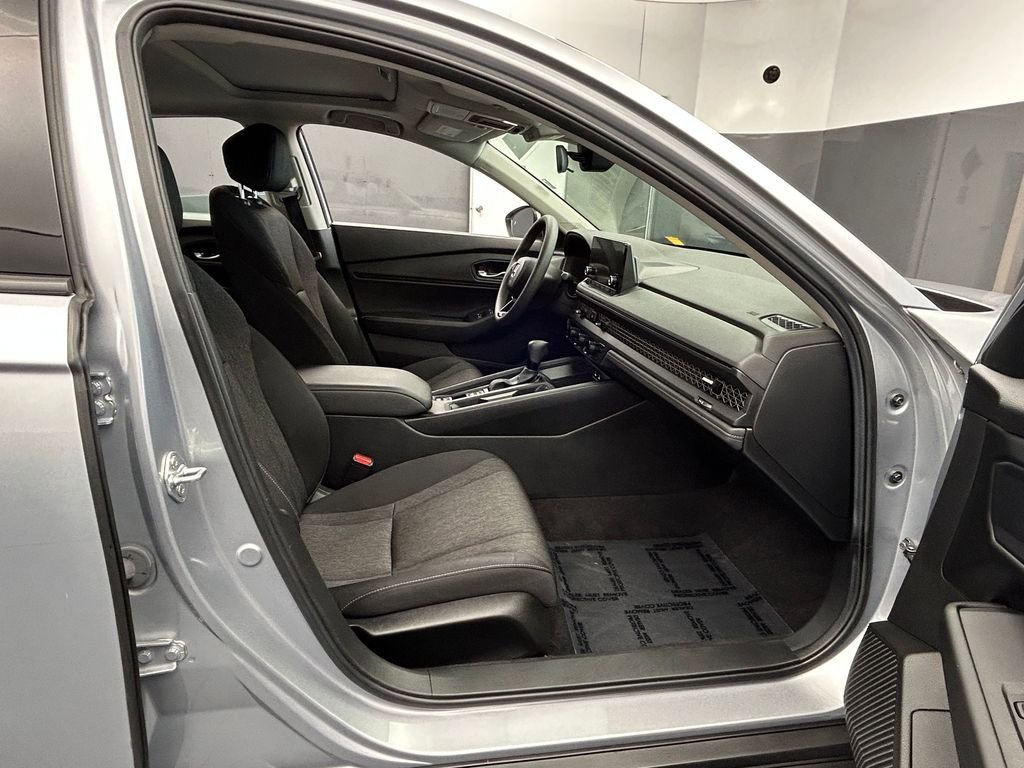 Used 2024 Honda Accord EX image 43