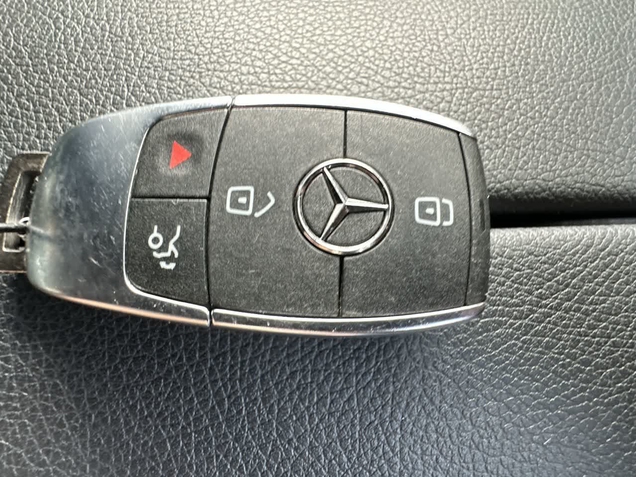 Used 2025 Mercedes-Benz GLA 250 4MATIC w/ Winter Package image 28