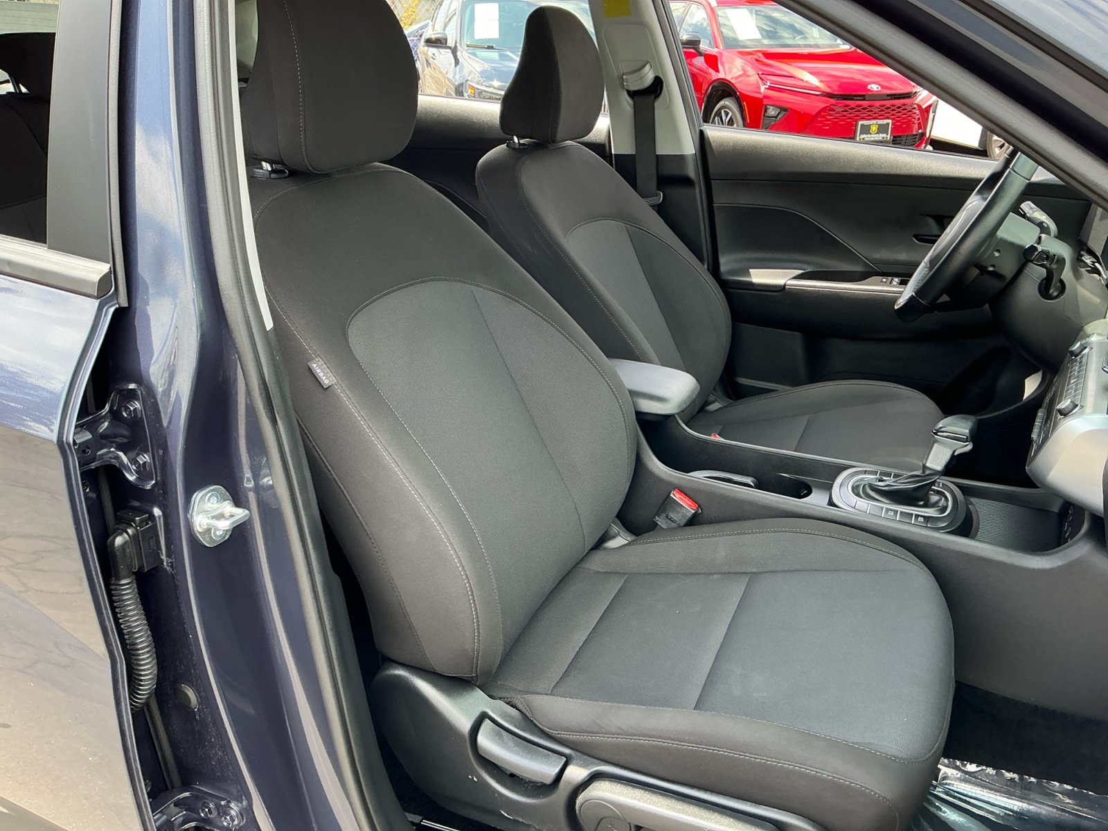 Used 2025 Hyundai Kona SEL FWD image 21