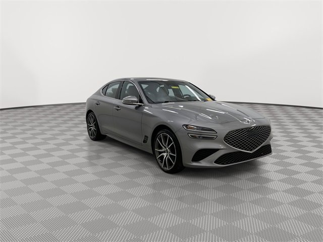 Used 2023 Genesis G70 2.0T image 13