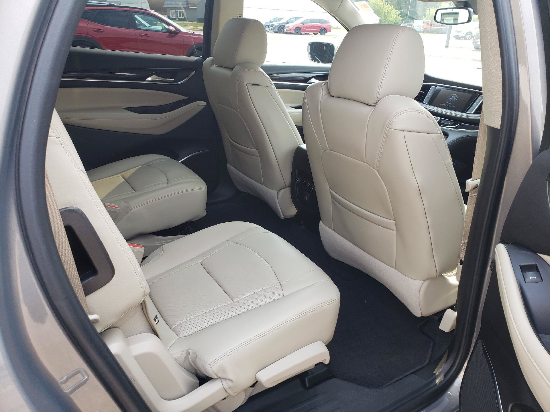 Used 2019 Buick Enclave Essence AWD/4WD image 12