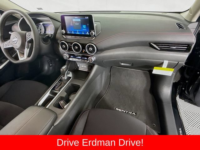 Used 2025 Nissan Sentra SR w/ Midnight Edition FWD image 25