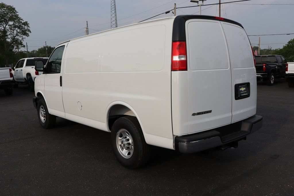 New 2025 Chevrolet Express 2500 w/ Driver Convenience Package RWD image 25