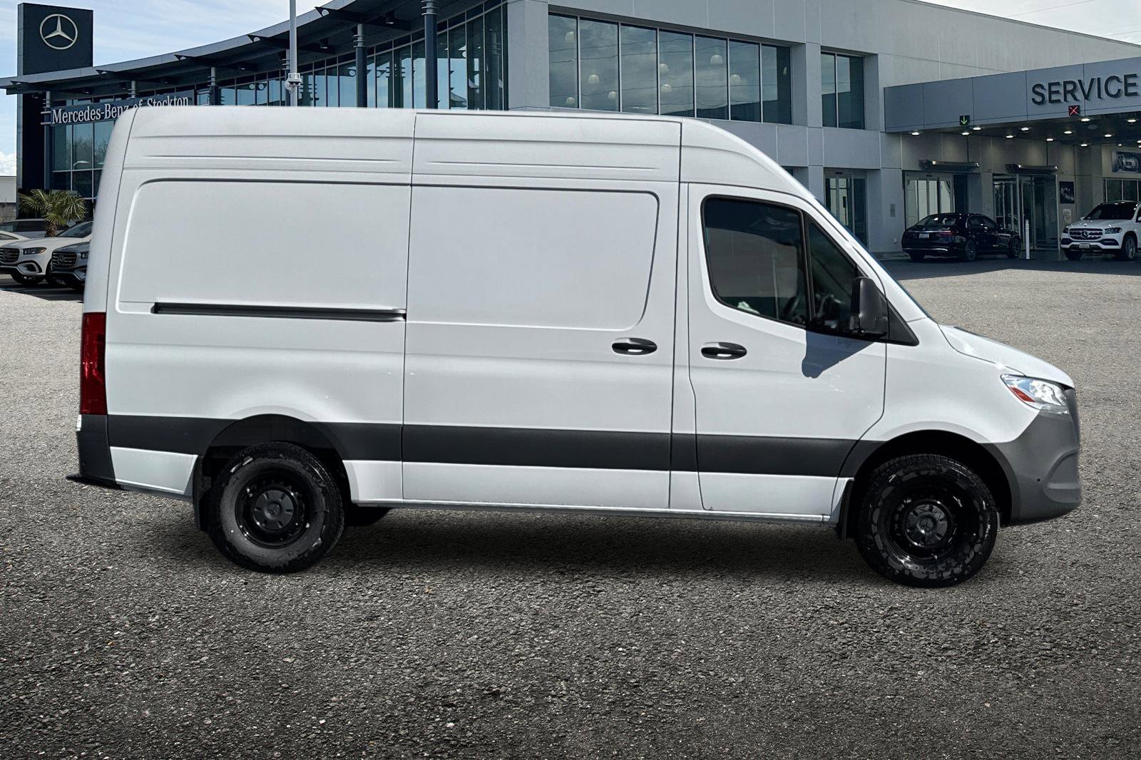 New 2025 Mercedes-Benz Sprinter 2500 image 3