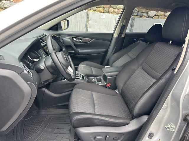 Used 2020 Nissan Rogue SV image 12