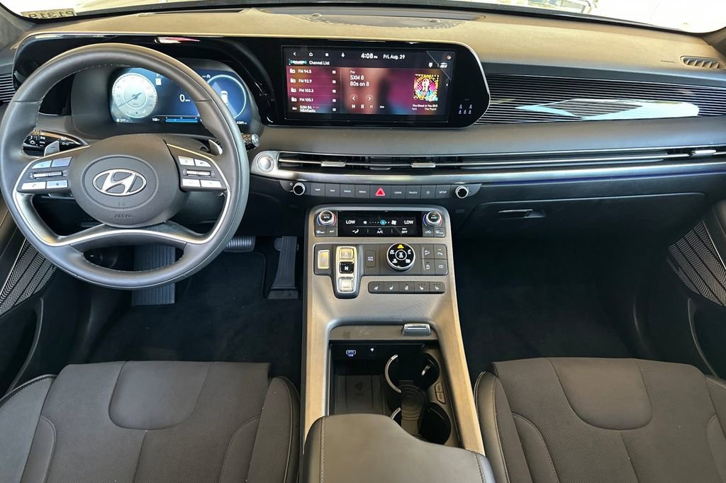 Used 2025 Hyundai Palisade Calligraphy image 10