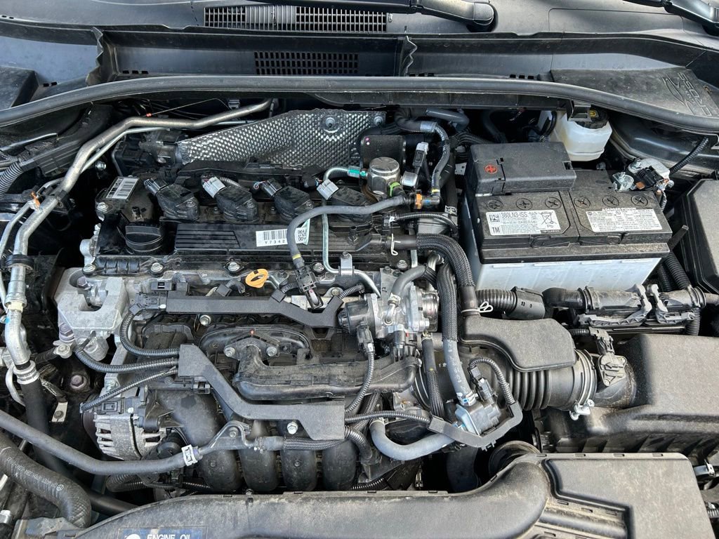 Used 2025 Toyota Corolla Cross L image 10