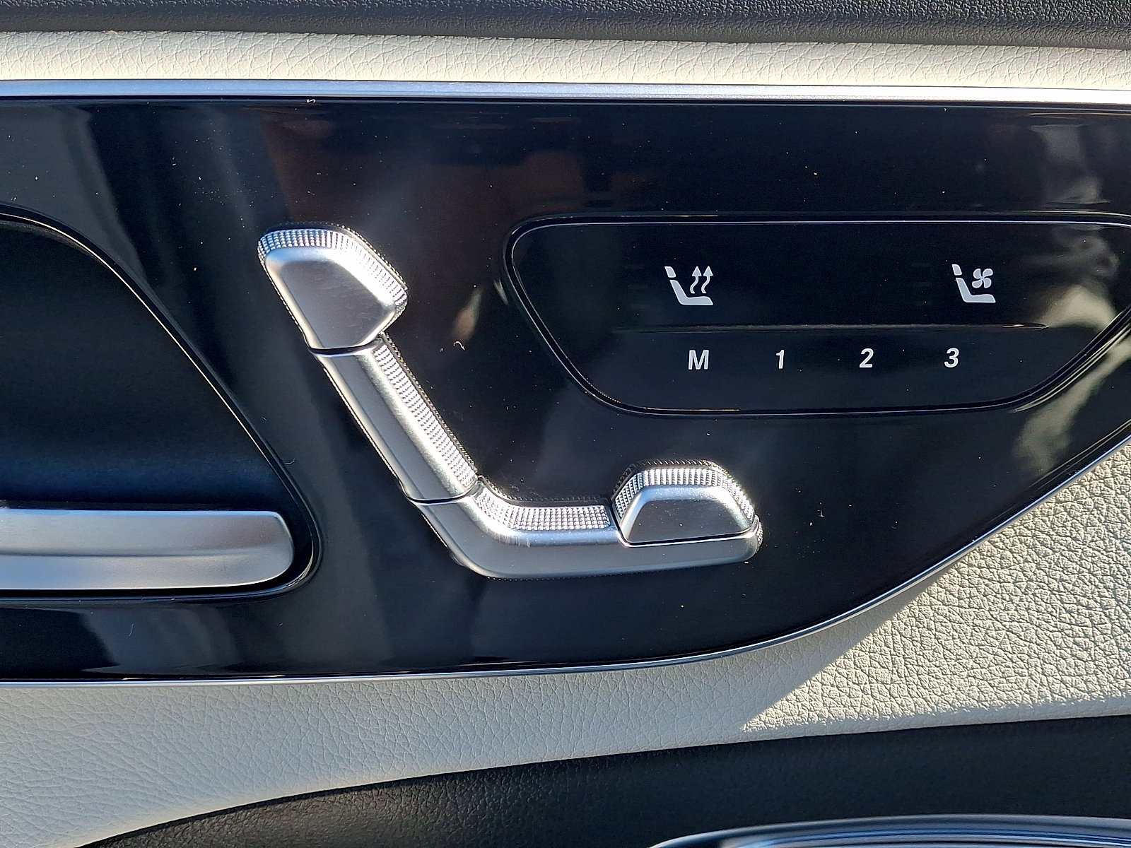 Certified 2024 Mercedes-Benz C 300 Sedan image 26