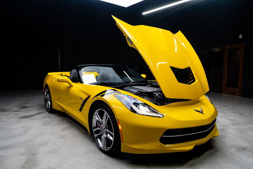 Used 2015 Chevrolet Corvette Stingray Convertible w/ 3LT Preferred Equipment Group RWD image 11
