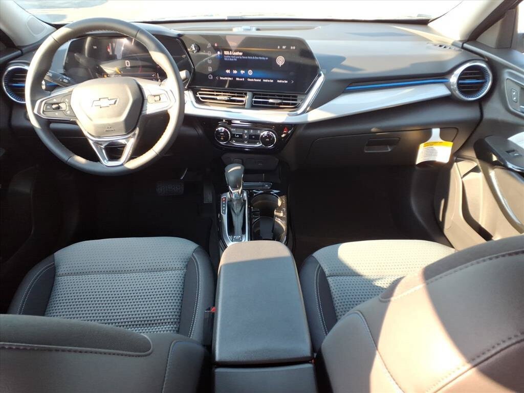 New 2026 Chevrolet Trax LT w/ Driver Confidence Package FWD image 20