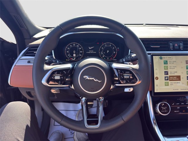 Used 2024 Jaguar XF R-Dynamic SE image 10