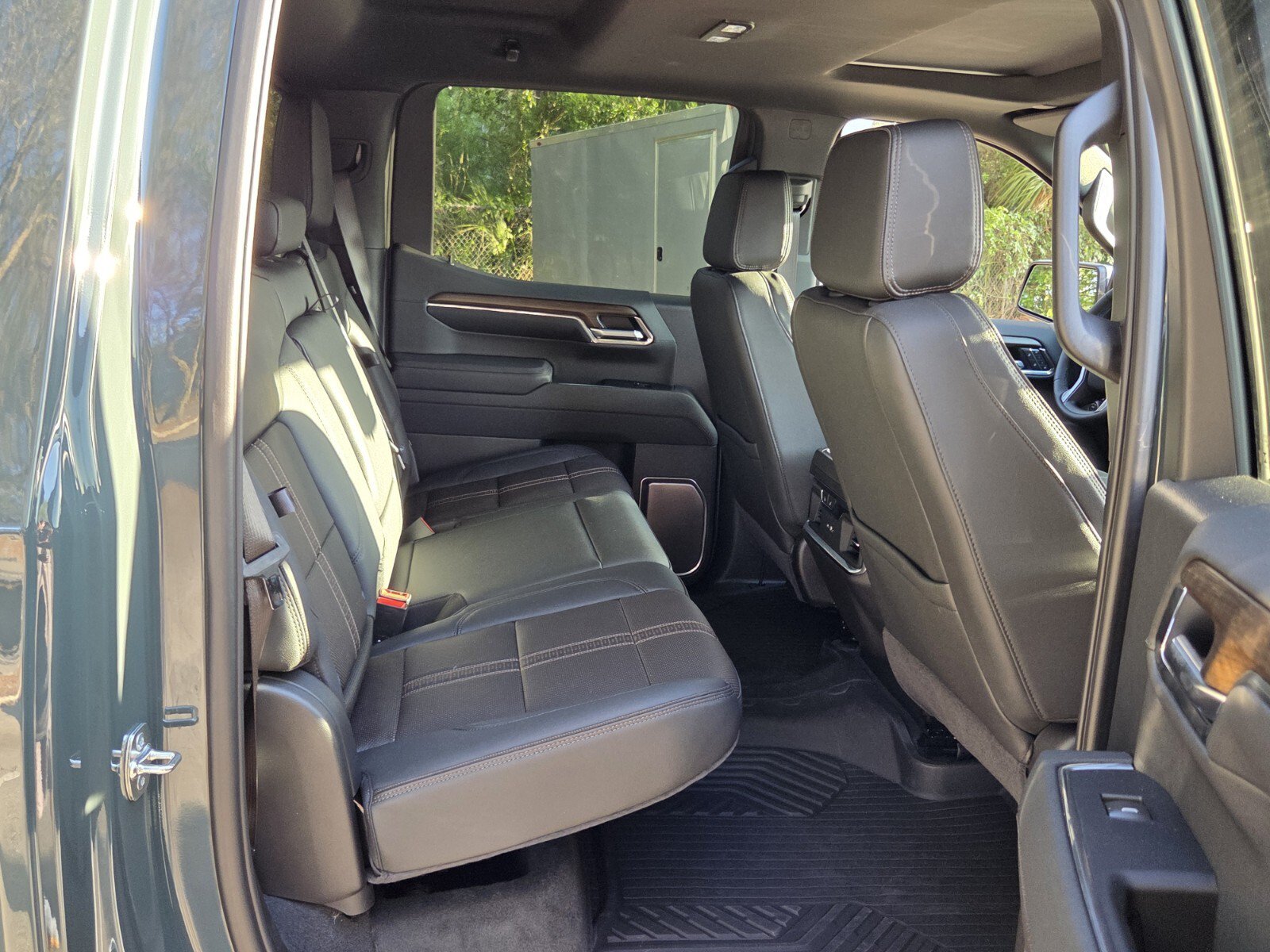 Used 2026 Chevrolet Silverado 1500 High Country w/ Technology Package AWD/4WD image 22