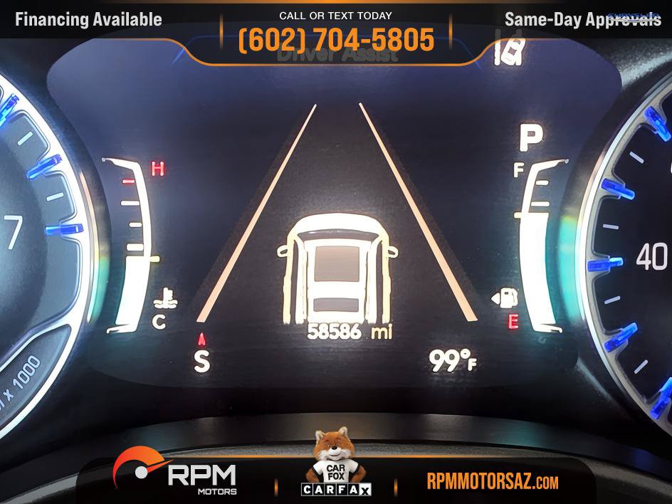 Used 2023 Chrysler Pacifica Touring-L FWD image 14