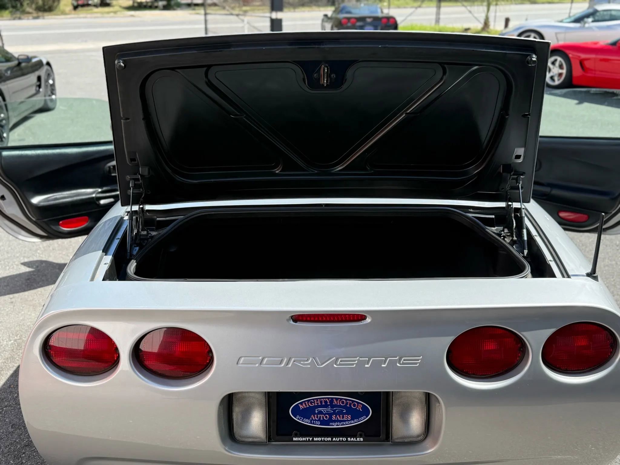 Used 1998 Chevrolet Corvette Convertible w/ Memory Pkg image 16