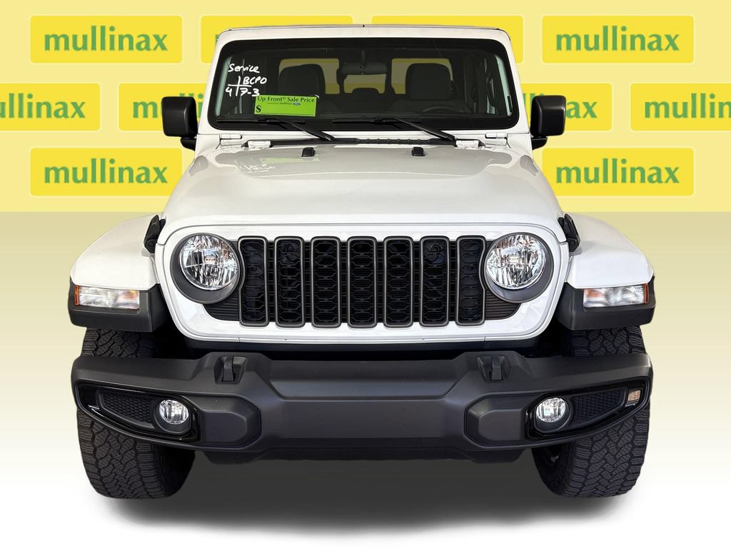 Used 2025 Jeep Gladiator Sport AWD/4WD image 15