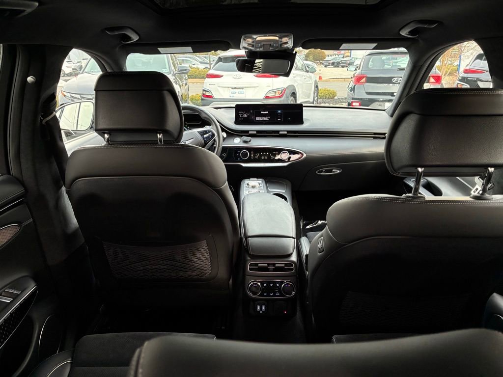 Used 2022 Genesis GV70 3.5T Sport w/ Sport Prestige Package image 13