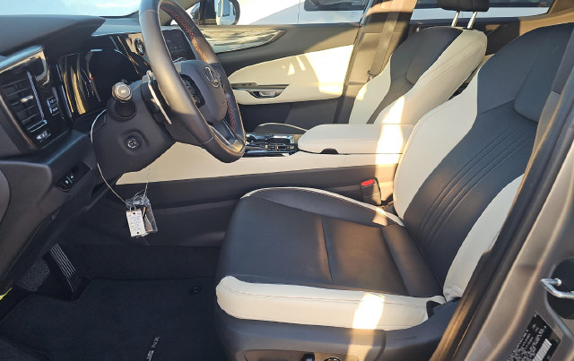 Used 2024 Lexus NX 350 AWD image 5