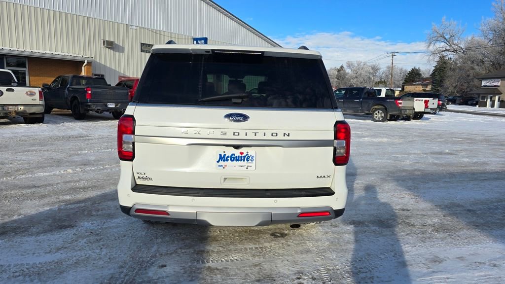 Used 2023 Ford Expedition Max XLT image 7