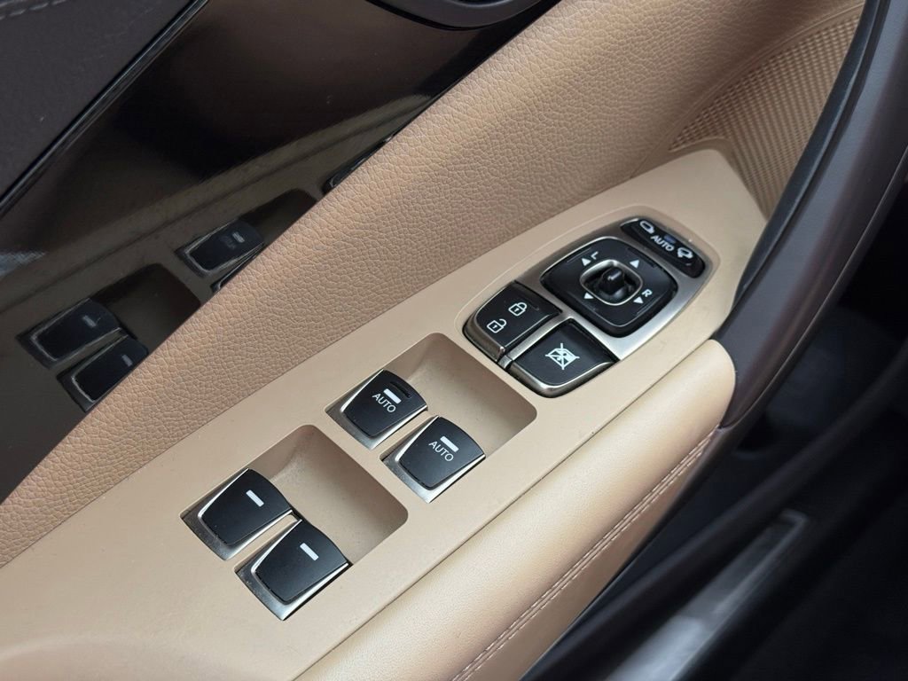 Used 2014 Hyundai Azera Limited FWD image 26