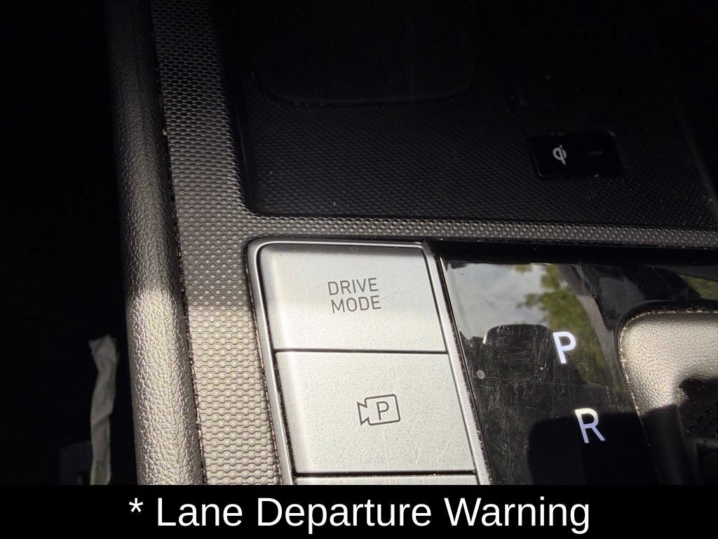 Certified 2025 Hyundai Elantra SEL FWD image 20