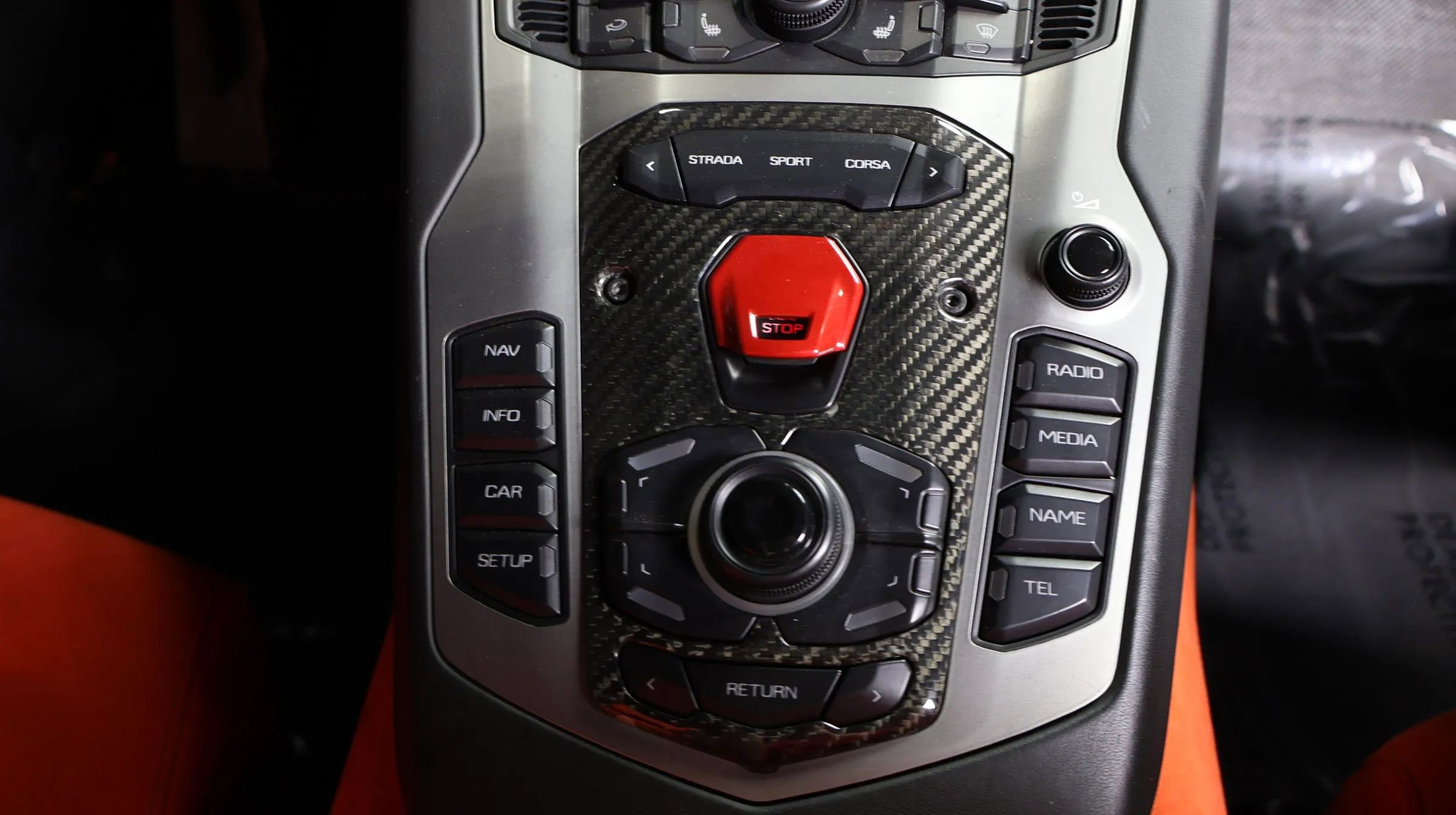 Used 2014 Lamborghini Aventador LP 700-4 image 24
