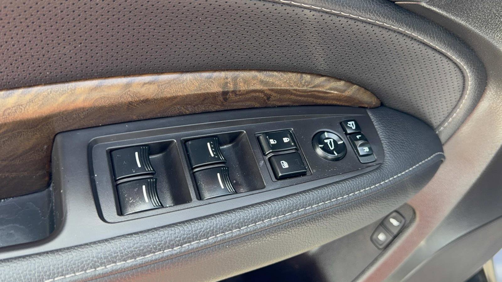 Used 2020 Acura MDX SH-AWD w/ Technology Package image 16