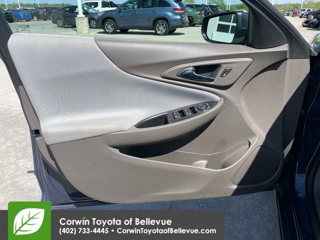 Used 2025 Chevrolet Malibu LT FWD image 18